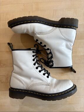 Dr. Martens Women’s Size 9 White 1460 8-Eye Boot Grunge Punk Rock